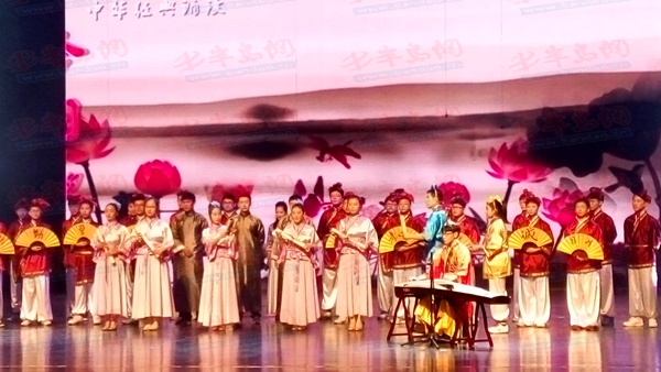 青岛电子学校举办艺术节晚会 国学话剧歌舞齐