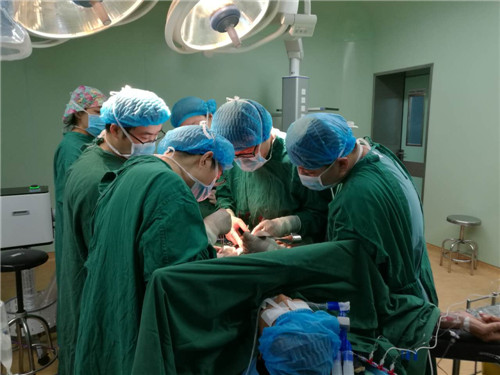 北医三院专家在城阳人民医院完成2例 胰十二指肠切除手术 图