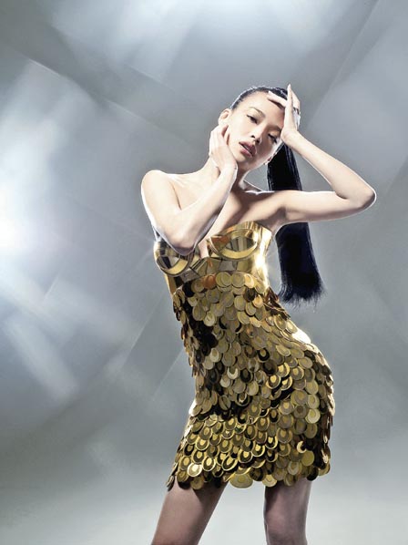 ��俴��ϻ����Ըе�Versace������־�������